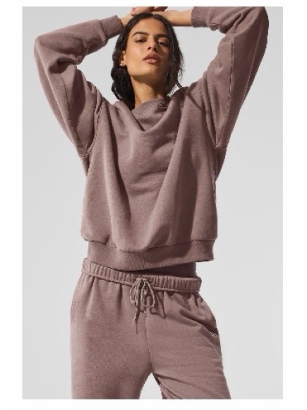 Alo Accolade Crewneck Mushroom